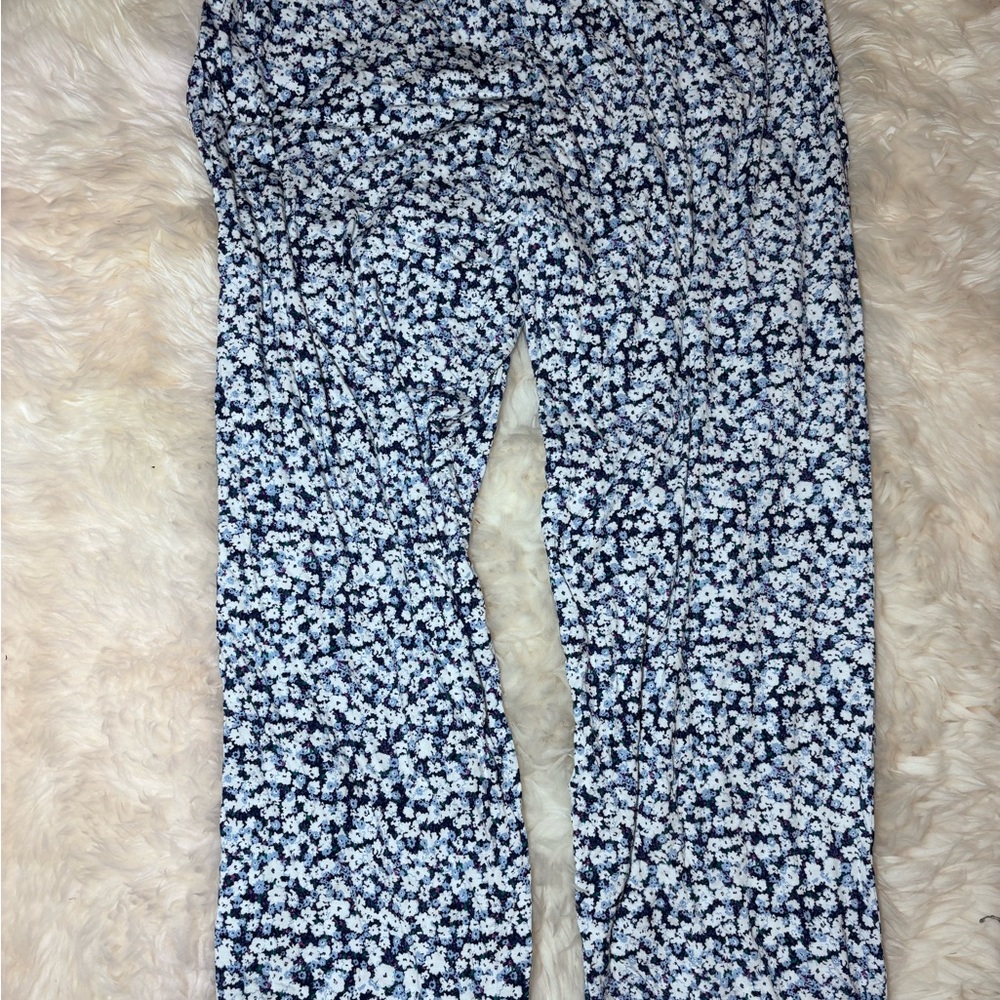Blue Top and Floral Bottoms Pajama Set - Picture 4 of 4